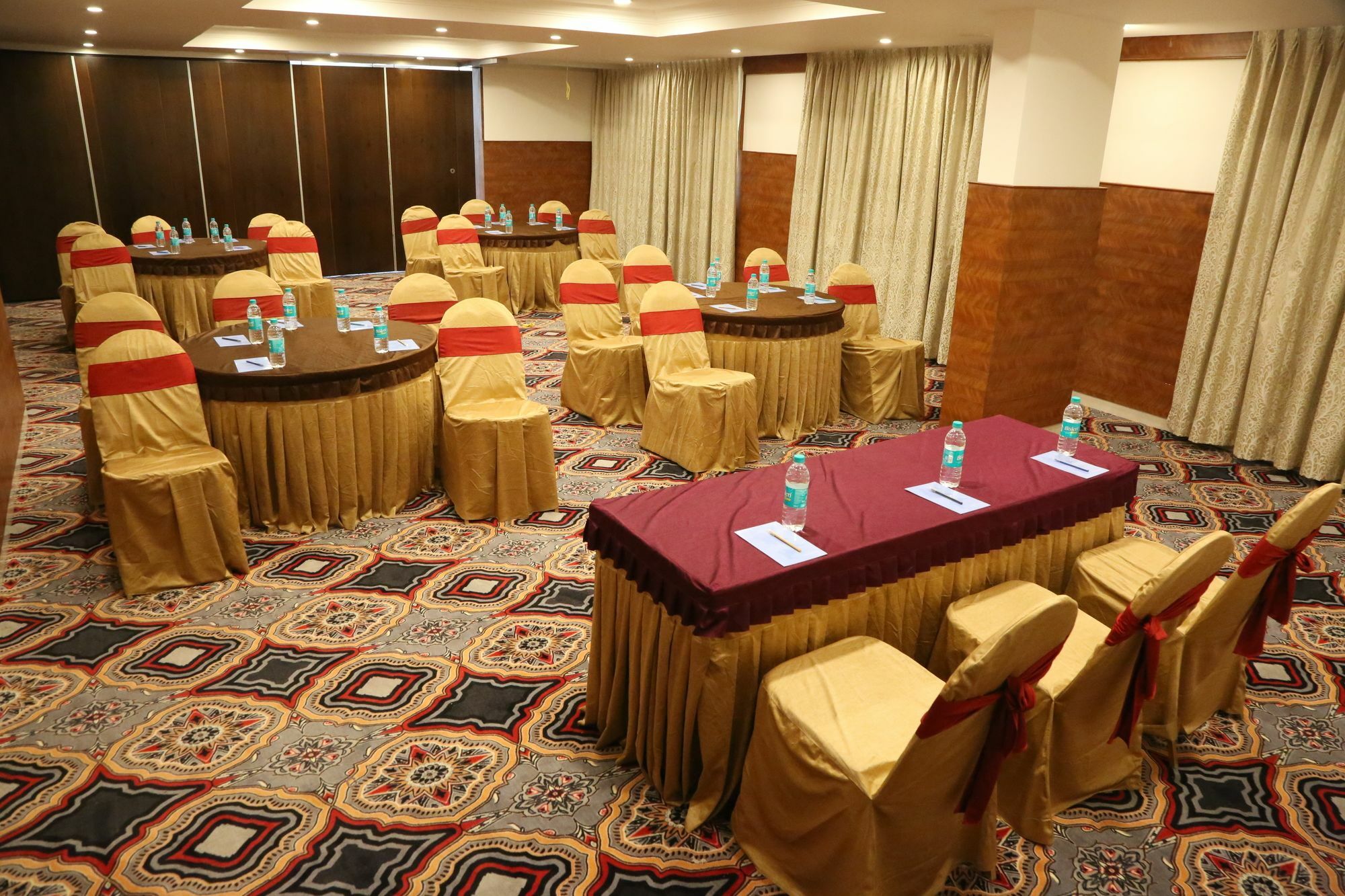 I V Sanctum Hotel Bangalore Eksteriør billede