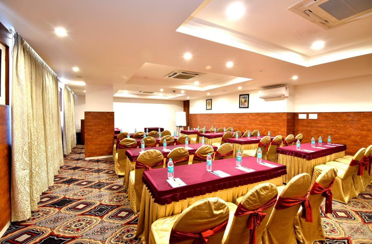 I V Sanctum Hotel Bangalore Eksteriør billede
