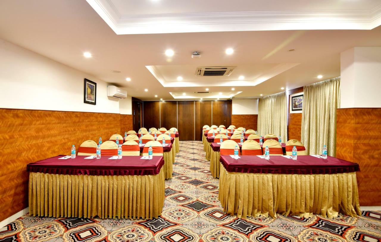 I V Sanctum Hotel Bangalore Eksteriør billede