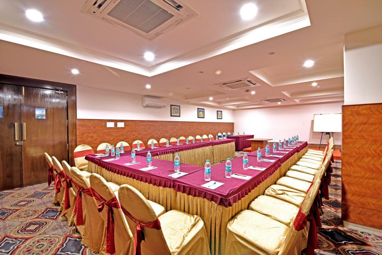 I V Sanctum Hotel Bangalore Eksteriør billede