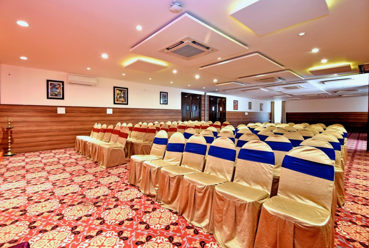 I V Sanctum Hotel Bangalore Eksteriør billede
