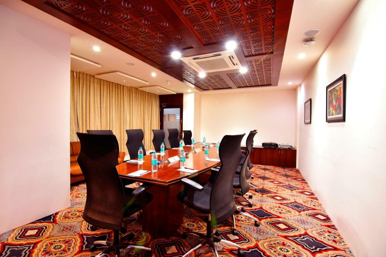 I V Sanctum Hotel Bangalore Eksteriør billede