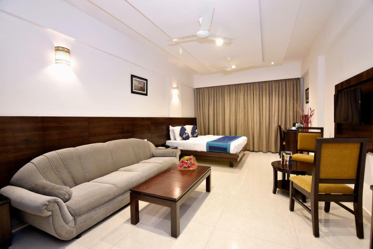 I V Sanctum Hotel Bangalore Eksteriør billede