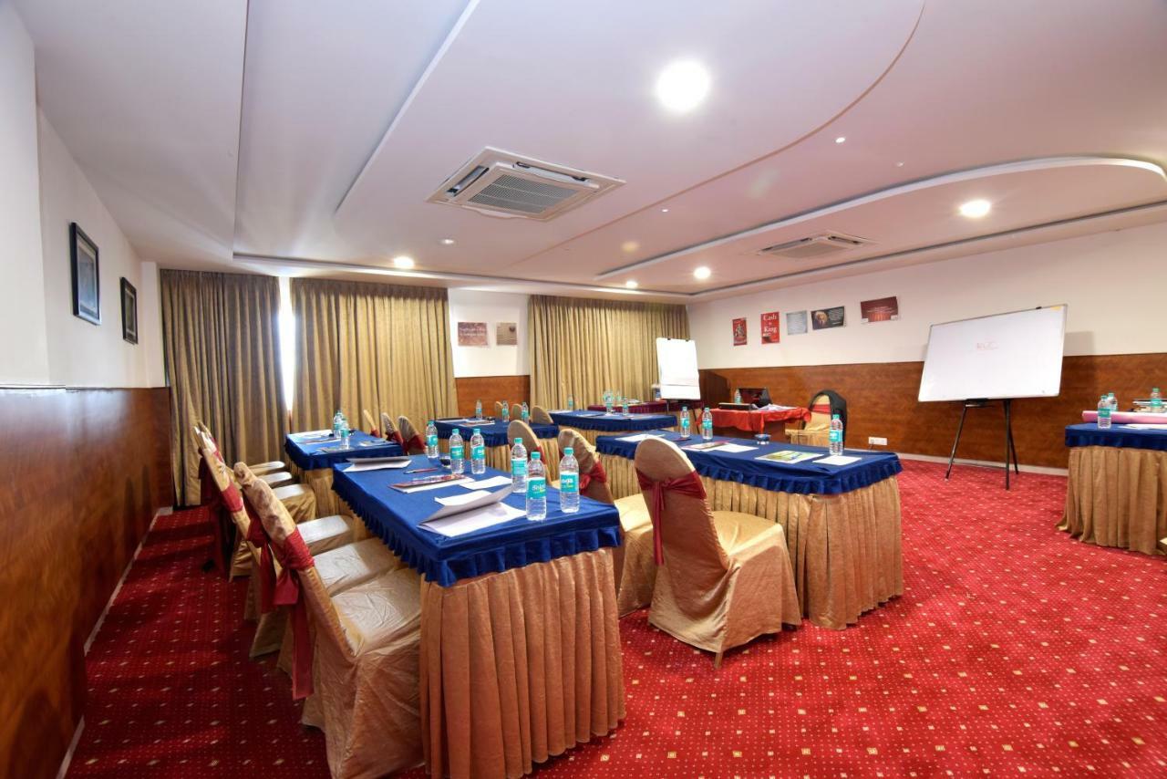 I V Sanctum Hotel Bangalore Eksteriør billede