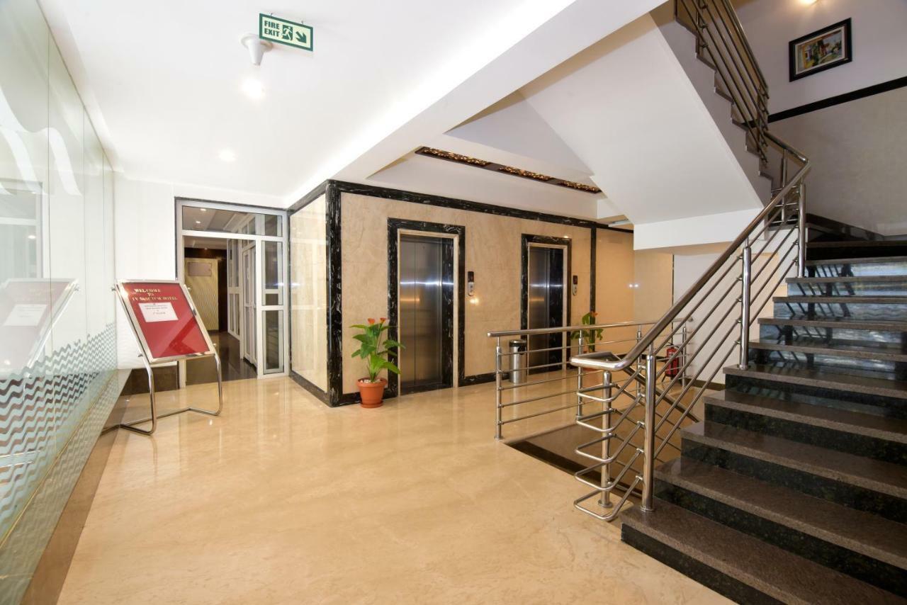 I V Sanctum Hotel Bangalore Eksteriør billede