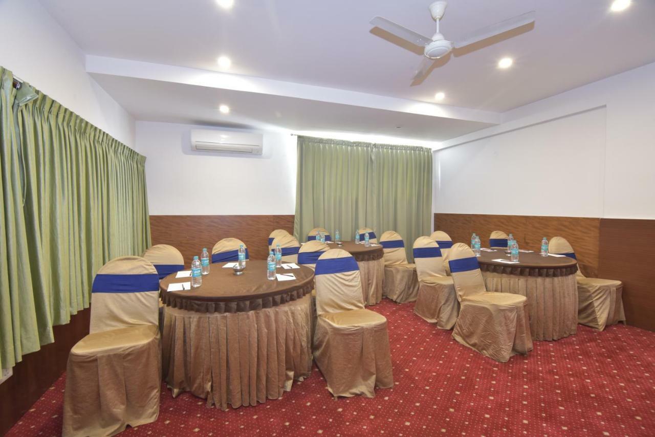 I V Sanctum Hotel Bangalore Eksteriør billede